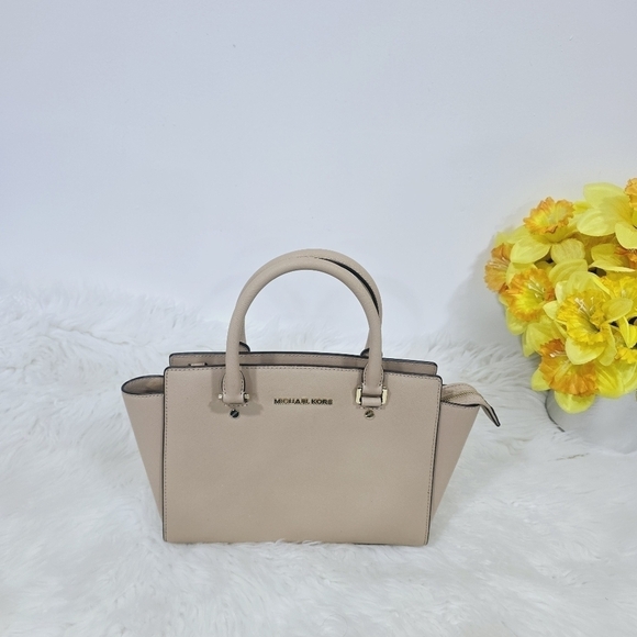 Michael Kors Selma medium saffiano - Picture 13 of 13
